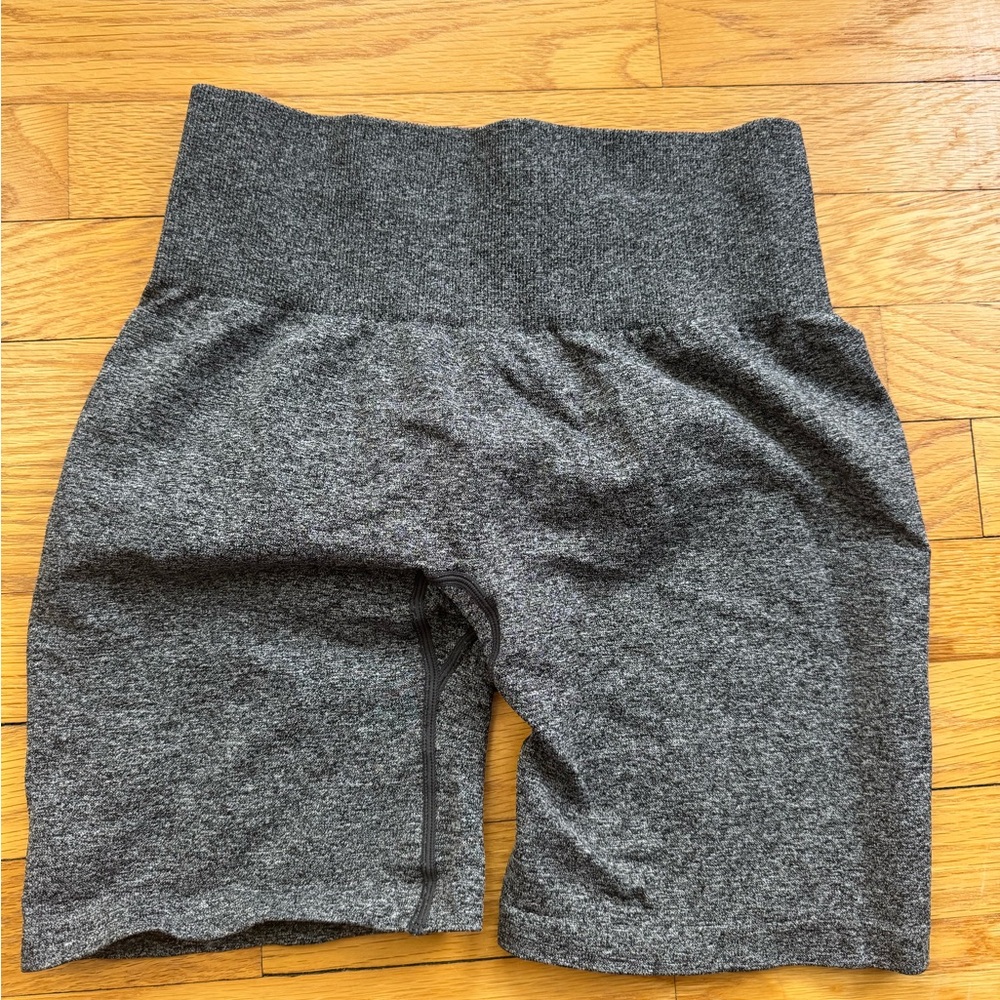 NVGTN Black Speckled Scrunch Women's Shorts